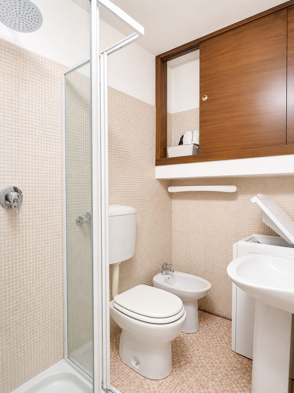 Bagno con doccia della Casa di Lia